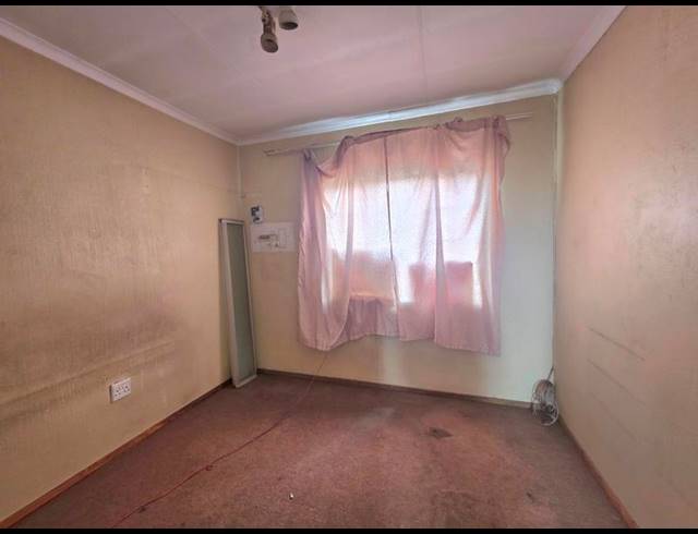 2 BEDROOM APARTMENT FOR SALE IN ELSPARK EXT 4